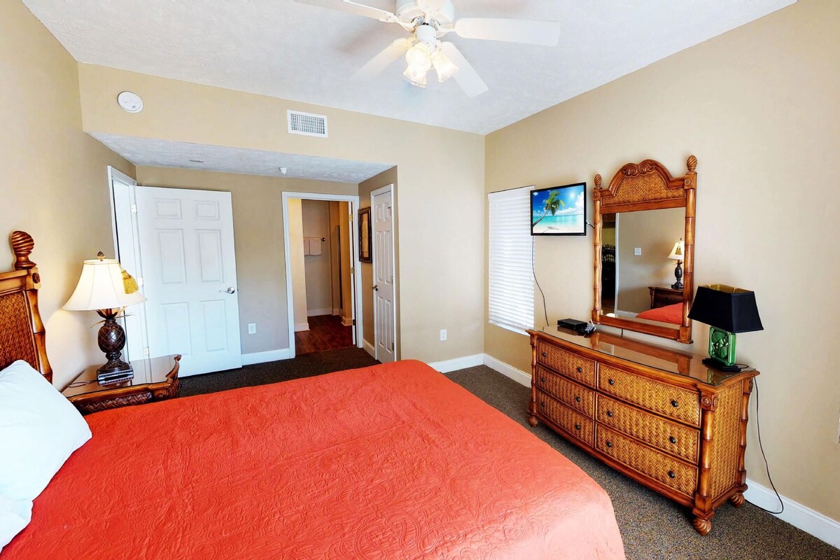 Condo, 4 Bedrooms | Individually decorated, individually furnished