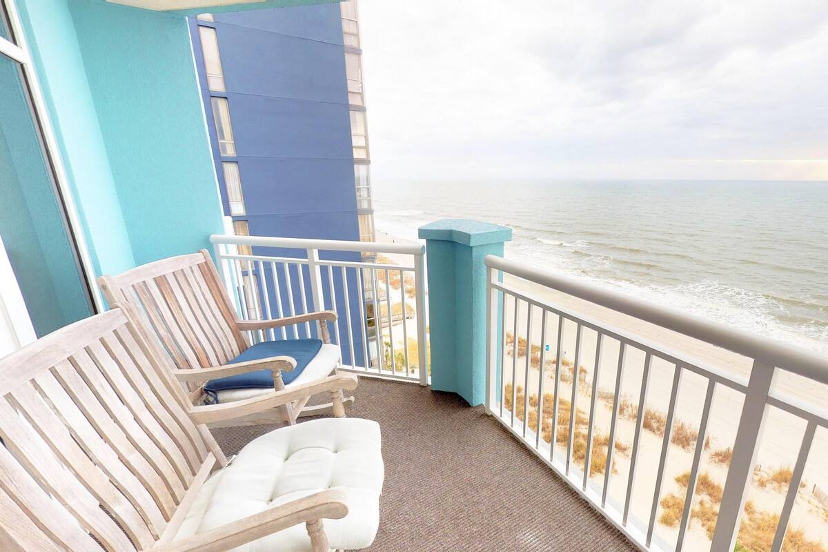 Condo, 5 Bedrooms | Balcony