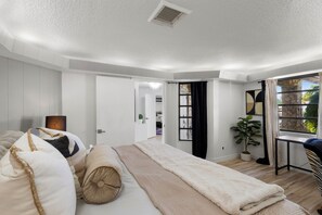 5 chambres, bureau, fer et planche à repasser, Wi-Fi gratuit