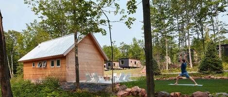 Vista frontal de la propiedad