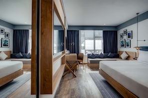 Chambre, 1 très grand lit et 1 canapé-lit