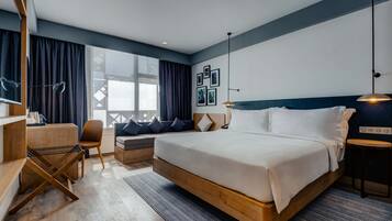 Chambre, 1 trÚs grand lit et 1 canapé-lit