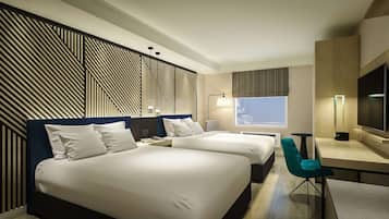 1 bedroom, Egyptian cotton sheets, premium bedding, down duvets