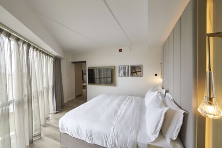 Bloom Mississauga, Tapestry Collection by Hilton - Image 27
