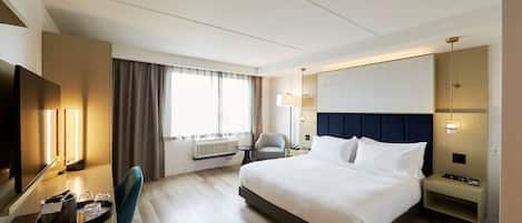 1 bedroom, Egyptian cotton sheets, premium bedding, down duvets
