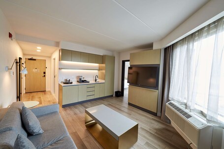 Bloom Mississauga, Tapestry Collection by Hilton - Image 14