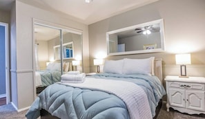 3 bedrooms, desk, iron/ironing board, WiFi (free)