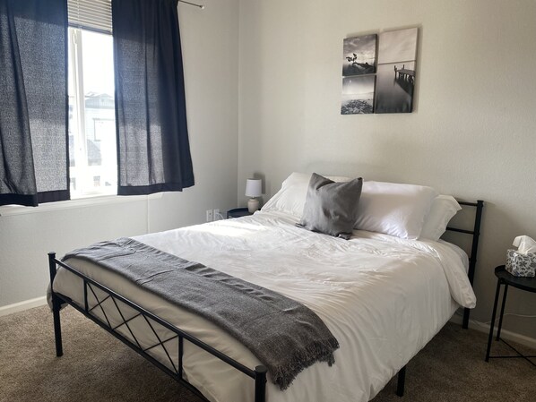 3 bedrooms, iron/ironing board, free WiFi, bed sheets