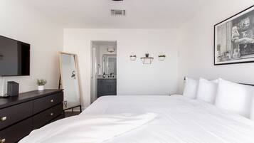 1 chambre, fer et planche à repasser, Wi-Fi gratuit, draps fournis