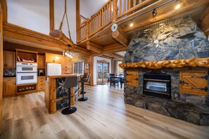 冰箱、微波炉、烤箱、炉灶