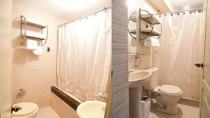 Ein Badezimmer mit Toilette, Waschbecken und Badewanne.