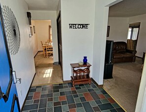 المنشأة من الداخل