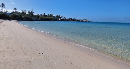 1-bed House Sleeps 2 With Parking