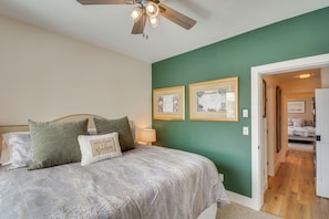 2 bedrooms, iron/ironing board, travel cot, free WiFi