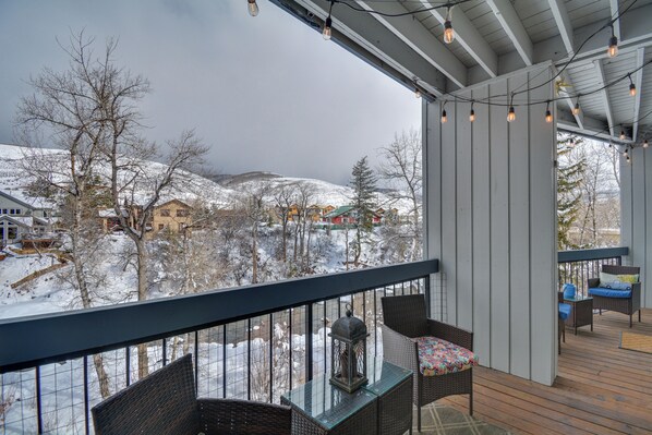 Property grounds - Private Riverside Ski Retreat  2/2 condo close to Beaver Creek and Vail (Avon)