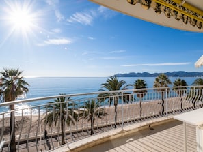 Property grounds - 3-Br Apartment, Sea View, by the Beaches (Cannes)