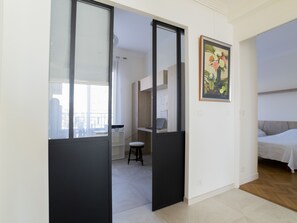 3 bedrooms, desk, iron/ironing board, WiFi