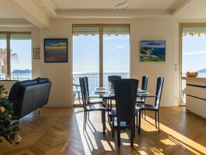 Dining - 3-Br Apartment, Sea View, by the Beaches (Cannes)
