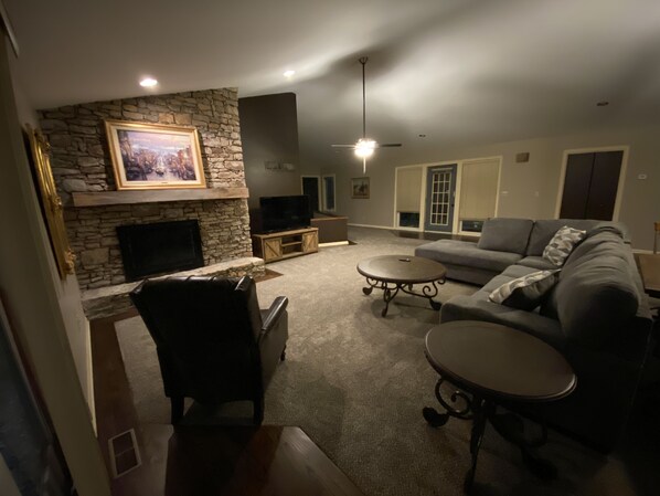 Smart TV, fireplace, table tennis