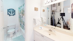 Room - Royal Poste by Coastline Resorts (Sunset Beach)