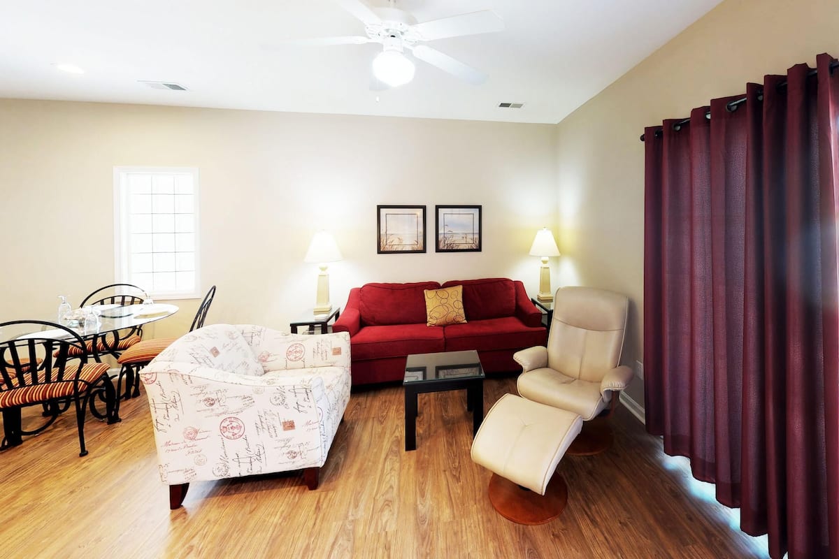 Condo, 2 Bedrooms | Living room