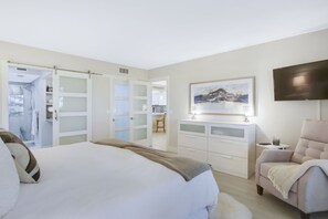 2 Schlafzimmer, Schreibtisch, Bügeleisen/Bügelbrett, Reisekinderbett