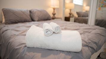 4 chambres, fer et planche à repasser, Wi-Fi gratuit, draps fournis