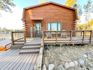 Exterior - Private Mountain Cottage! King Bed * 8 Acres (Colorado Springs)
