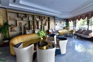 Unclassified image, 3 of 13, button - Jintai Hotel (Tongguan)
