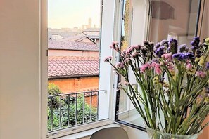 Interior - CASA ILARIA - Bright apartment with a view in the historic center (Siena)