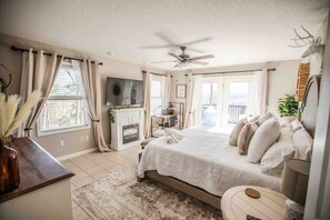 4 habitaciones, tabla de planchar con plancha, cuna de viaje y wifi 