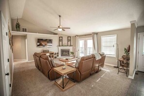 Televisión, videojuegos y oficina 