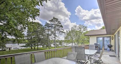 'Cumberland Retreat' w/ Lakefront Yard & Dock