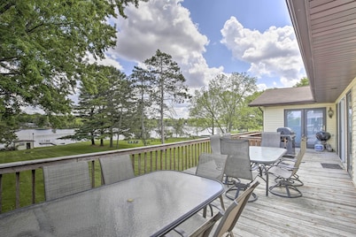 'Cumberland Retreat' w/ Lakefront Yard & Dock