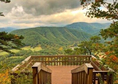Cozy Log Cabin in the Heart of Smoke Hole Canyon Overlooking South Branch River.