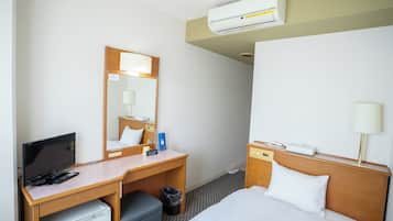 Single Room, Smoking