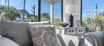 Pet Friendly | Remodeled | Private Backyard | FLPCB37