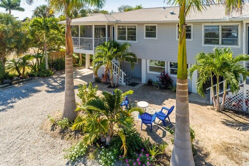 New to Market! Gorgeous Florida Coastal Renovation, Steps to the Sugar Sand Beach of FMB!