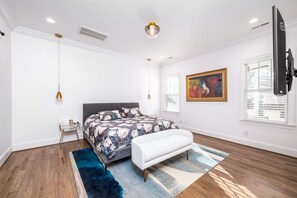 4 bedrooms, iron/ironing board, free WiFi, bed sheets - New Oakhurst Cottage # 1 Charlotte (Charlotte)