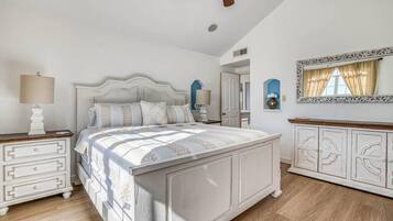 4 Schlafzimmer, Schreibtisch, Bügeleisen/Bügelbrett, kostenloses WLAN