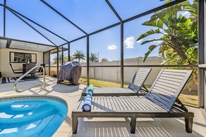 Bain à remous extérieur