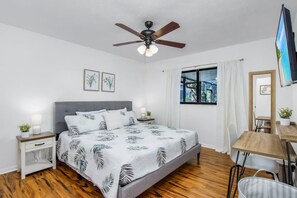 4 bedrooms, desk, iron/ironing board, travel crib