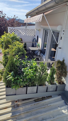 Studio Apartment 'B + E Röck' with Private Balcony and Wi-Fi