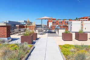 屋外ダイニングエリア