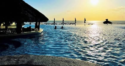 Laguna Shores- 4 Bed/4Bath Beachfront Condo