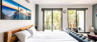 พักอาศัยบริษัท ยูเบิร์น แฟลต