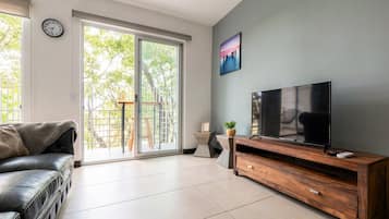 Télévision à écran plasma de 65 pouces avec chaînes numériques