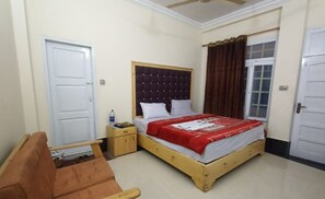 标准双人房或双床房 | 熨斗/熨板、免费 WiFi