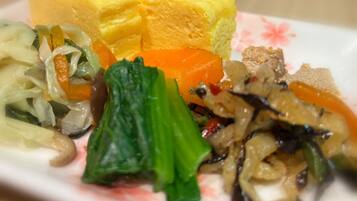 Café da manhã com buffet todos os dias (JPY 1320 por pessoa)