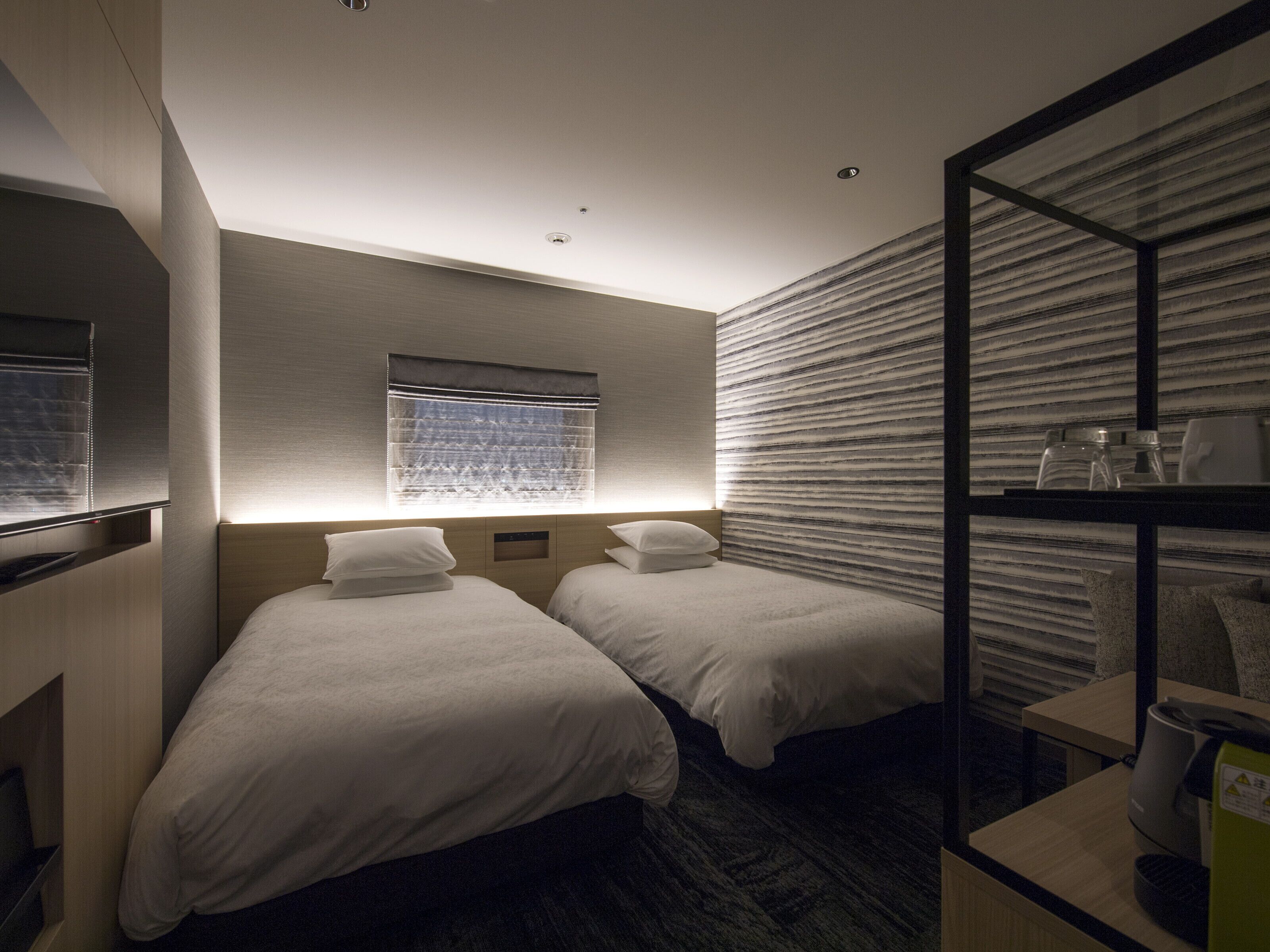 standard twin room | down duvets, pillow-top beds, desk, soundproofing